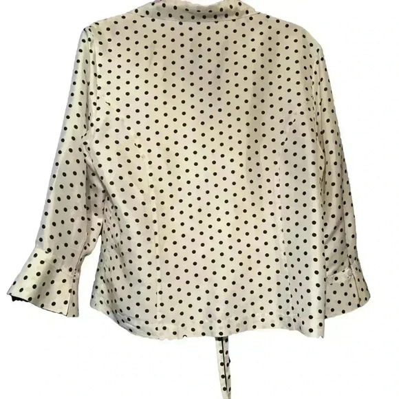Carole Little black and white wrap blouse 3/4 flare sleeve with tie closure. - Picture 2 of 4